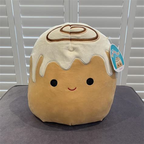 squishmallow chanel cinnamon roll 12